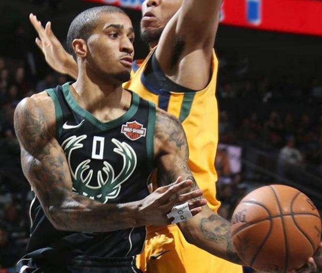 显然也是在 显然也是在