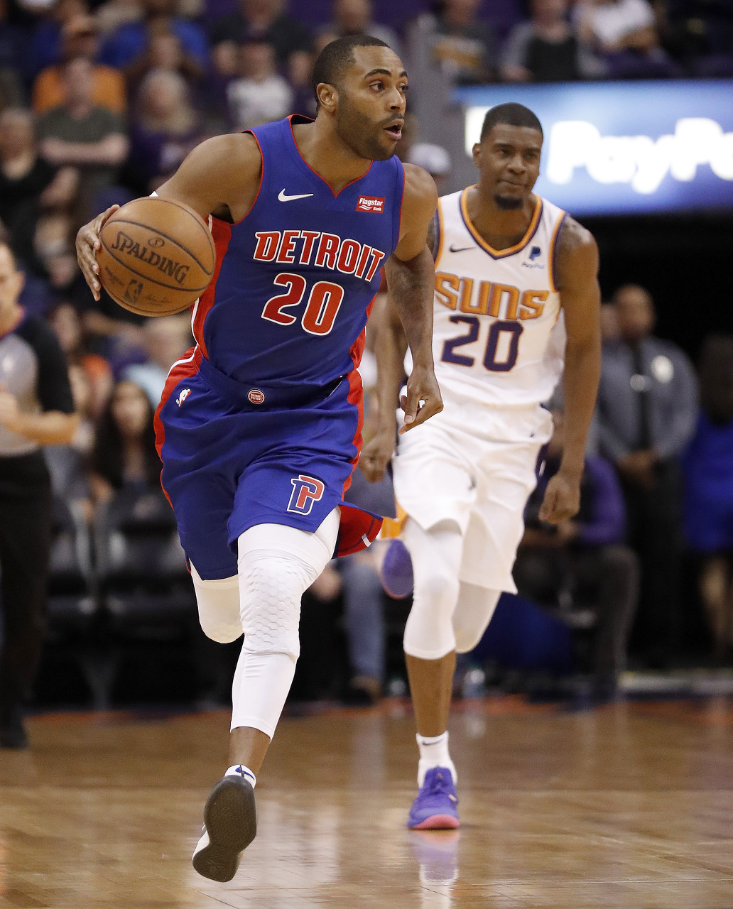 密切关注这 密切关注这